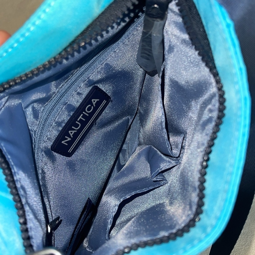 Nautica Women's Diver crossbody bag - Picture 5 of 5